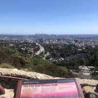 Photo taken at Hollywood Bowl Overlook by La Marquesa on 3/24/2023