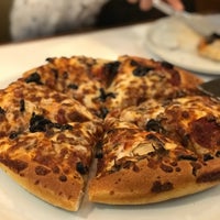 Photo taken at Pizza Hut by Tuba Ö. on 10/14/2018