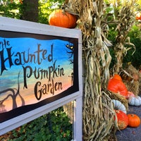 Photo taken at Haunted Pumpkin Garden by Nazila M. on 10/12/2014