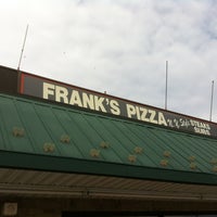 รูปภาพถ่ายที่ Frank&#39;s Pizza &amp; Pasta โดย Brian S. เมื่อ 10/14/2012