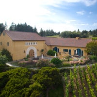 Das Foto wurde bei Marimar Estate Vineyards and Winery von Marimar Estate Vineyards and Winery am 11/7/2012 aufgenommen
