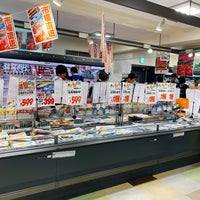 Photo taken at オオゼキ 大森駅前店 by Vic F. on 8/25/2019