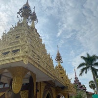 Photo taken at Dhammikarama Burmese Buddhist Temple (缅佛寺) by Jordão M. on 1/11/2020