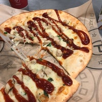 Photo taken at Pieology Pizzeria by Shara Z. on 1/21/2017