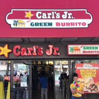 Photo taken at Carl&amp;#39;s Jr. / Green Burrito by Max M. on 6/25/2017
