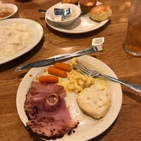 Photo taken at Cracker Barrel Old Country Store by Robert T. on 8/27/2017