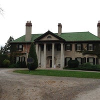 Снимок сделан в Parkwood Estate пользователем Lynn M. 10/31/2012