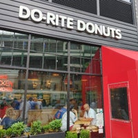 Photo taken at Do-Rite Donuts &amp;amp; Chicken by Paul H. on 7/1/2022