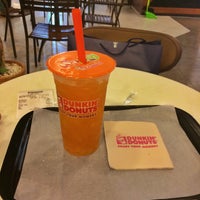 Photo taken at Dunkin&amp;#39; Donuts by Carlos O. on 11/9/2016