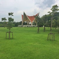 Photo taken at Suanluang Rama IX by Carlos O. on 9/18/2016