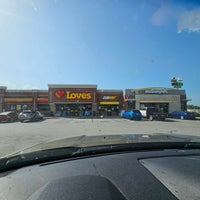 Photo taken at Love&amp;#39;s Travel Stop by Chad M. on 7/28/2023