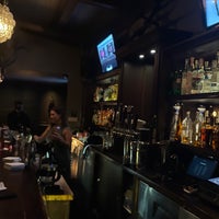 Foto tomada en Zeki&amp;#39;s Bar  por Dipesh G. el 2/15/2022
