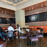 7/11/2019에 Dipesh G.님이 Three Restaurant &amp;amp; Bar에서 찍은 사진
