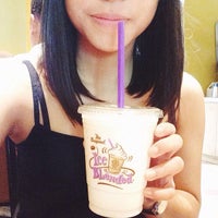 Photo taken at The Coffee Bean &amp;amp; Tea Leaf by Geraldine S. on 2/1/2014