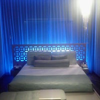 Foto tirada no(a) Dream South Beach Hotel por Sophie B. em 11/18/2012