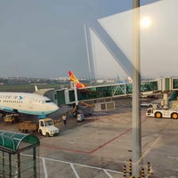 Photo taken at Dalian Zhoushuizi International Airport (DLC) by Lufie on 7/11/2023
