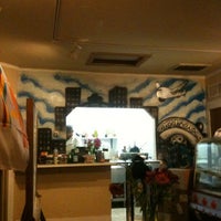 10/7/2012 tarihinde Nicole M.ziyaretçi tarafından REZbot an urban eatery'de çekilen fotoğraf