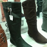 payless shoes northgate