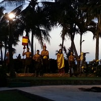 Foto tirada no(a) Paradise Cove Luau por Todd S. em 3/7/2013