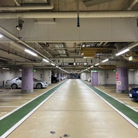 Photo taken at 雷門地下駐車場 by elly on 1/21/2022