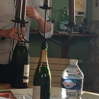 Foto scattata a Champagne Guy Charbaut da Mattijs U. il 10/10/2015