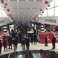 Photo taken at Sephora by Venera on 12/12/2015