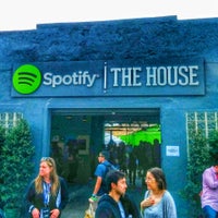 Photo taken at SXSW Spotify House by Curt Simon H. on 3/10/2014