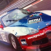 Das Foto wurde bei Porsche Import von Bernard V. am 10/23/2012 aufgenommen