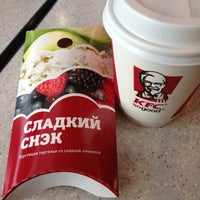 Photo taken at KFC by Эля🌺 G. on 4/12/2013