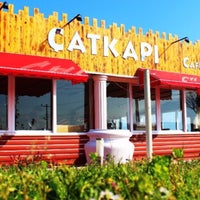 Foto diambil di Çatkapı Et &amp;amp; Balık Restaurant oleh Rcpp pada 5/7/2017