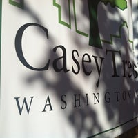 Foto tirada no(a) Casey Trees por Timothy E. em 10/22/2012