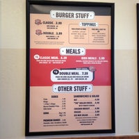 Foto tirada no(a) JR&amp;#39;s Burger Grill por Jay C. em 10/6/2012