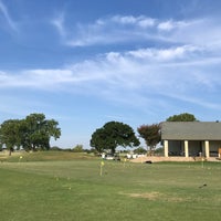 Foto tomada en 9/18 Lake Park Golf Club  por Tohru H. el 8/4/2018