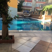 Photo taken at Kleopatra İkiz Otel by Şahin...... on 9/4/2017