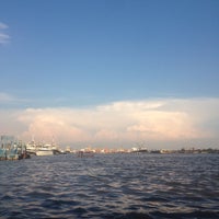 Photo taken at ท่าเรือข้ามฟากวัดคลองเตยนอก by T A N G M O .. on 5/9/2017