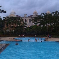 Photo taken at Swimming Pool Layar Permai by Dedy J. on 10/21/2012