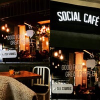 Foto tomada en Social Cafe Bar &amp;amp; Kitchen  por Daria M. el 11/16/2015
