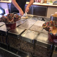 Photo taken at Cold Stone Creamery by Riccardo S. on 7/28/2018