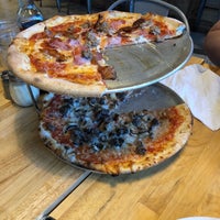 11/19/2017 tarihinde David C.ziyaretçi tarafından La Pizza'de çekilen fotoğraf