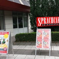 9/10/2013 tarihinde Half B.ziyaretçi tarafından GoAcademy! Sprachschule Düsseldorf - International House'de çekilen fotoğraf
