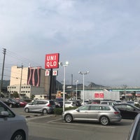 ユニクロ Clothing Store