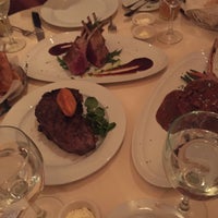Photo taken at Gallagher&amp;#39;s Steakhouse by maru j. on 4/27/2015