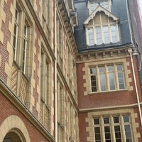 Foto diambil di Institut Catholique de Paris oleh Chaery pada 2/19/2023