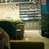 1/30/2022 tarihinde 👑 DENNIS 👑 .ziyaretçi tarafından Born Cafe &amp;amp; Gusto'de çekilen fotoğraf