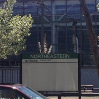 รูปภาพถ่ายที่ Northeastern University โดย Tiana L. เมื่อ 5/1/2013