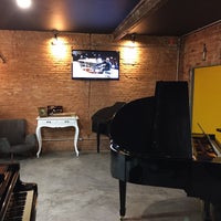 Das Foto wurde bei Pianíssimo Pianos e Escola de Música von Pianíssimo Pianos e Escola de Música am 8/1/2017 aufgenommen