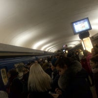 Photo taken at Станция метро «Фрунзенская» by Artemij 🐼 on 1/31/2018