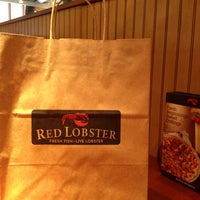 รูปภาพถ่ายที่ Red Lobster โดย Ladik เมื่อ 4/20/2013