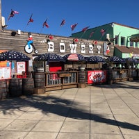 Foto tirada no(a) The Bowery por Mark B. em 11/17/2020