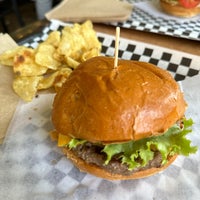 Das Foto wurde bei New York Burger Co. von Ian K. am 5/11/2024 aufgenommen